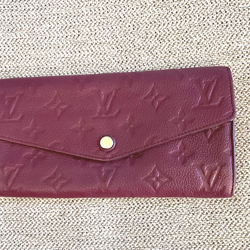 Louis Vuitton‎ Leather Wallet
